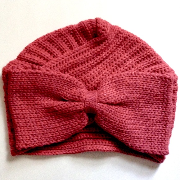 C.C Exclusive* WOMENS KNIT HAT,Bow Accent, NNTS* - Picture 1 of 5